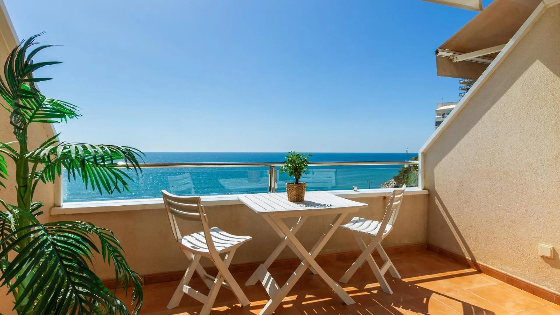 Roca Chica - Parking - Frente Playa - Terraza - Wifi - Bajondillo Y Carihuela Apartment Torremolinos